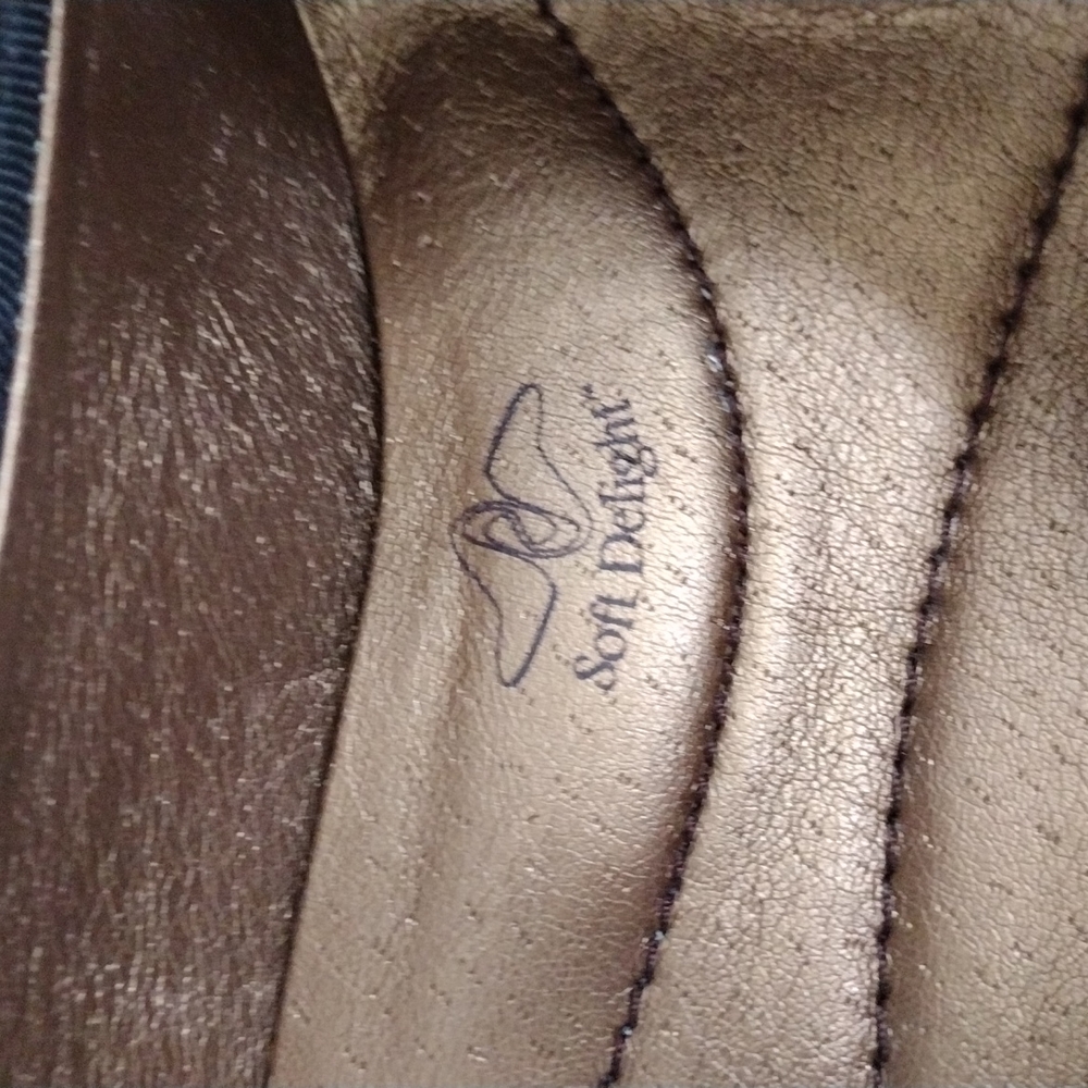 Soft Style heels. - Picture 9 of 11